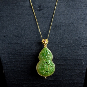 银镶山料和田碧玉福禄香囊吊坠