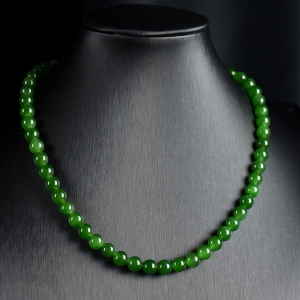 8mm山料和田碧玉项链