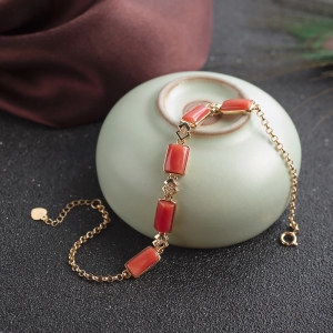 18KMOMO珊瑚方形手链