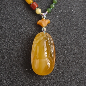 白花蜜蜡葫芦吊坠