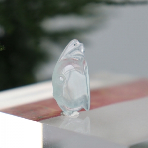 冰种翡翠年年有余吊坠