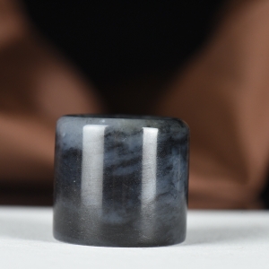 籽料和田玉青花扳指