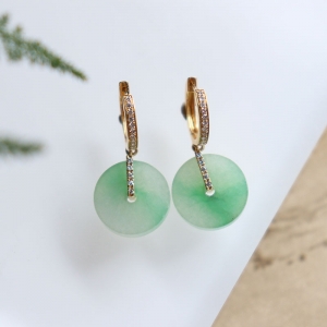 18k糯冰种飘翠翡翠平安扣耳坠