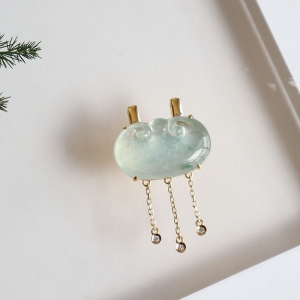 18k冰种飘花翡翠如意锁吊坠