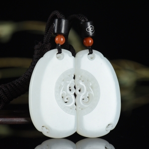 山流水料和田白玉龙凤对牌吊坠（二件）