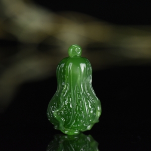 山料和田碧玉百财吊坠