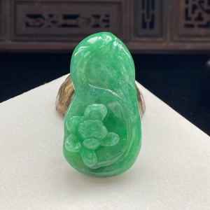 糯种豆绿翡翠一品清廉吊坠