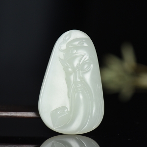 籽料和田白玉关公吊坠