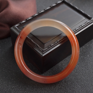 55.5mm冰飘料南红平安镯