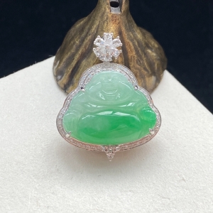 18K糯冰种翠绿翡翠弥勒佛吊坠