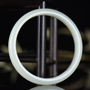 52mm山料和田白玉手镯