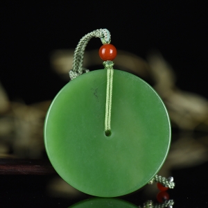 山料和田碧玉平安扣吊坠