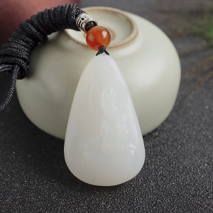 山料和田白玉观音吊坠