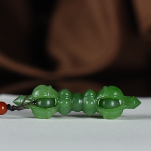 山料和田碧玉金刚杵吊坠