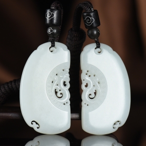 山流水料和田白玉龙凤吊坠