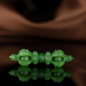 山料和田碧玉金刚杵吊坠