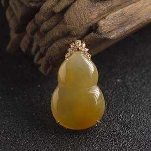 18K糯冰种黄翡葫芦吊坠