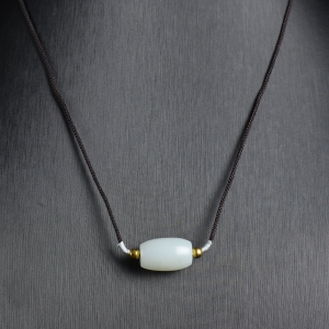 籽料和田白玉路路通吊坠