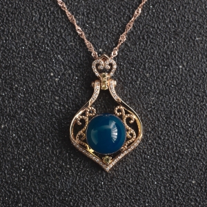 18K天空蓝多米蓝珀吊坠