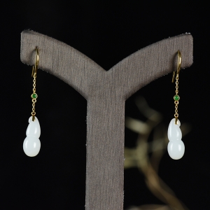 18K籽料和田白玉福禄耳坠