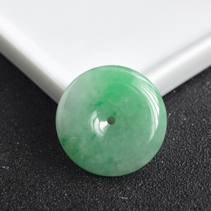 糯种飘翠翡翠平安扣吊坠