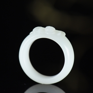 籽料和田白玉荷花指环