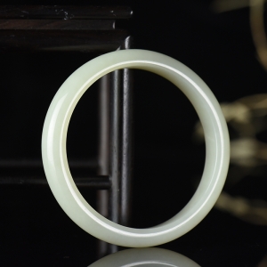 52mm山料和田白玉手镯