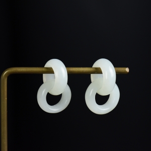 籽料和田白玉环环相扣吊坠（二件）