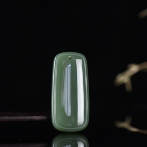 山料和田碧玉无事牌吊坠