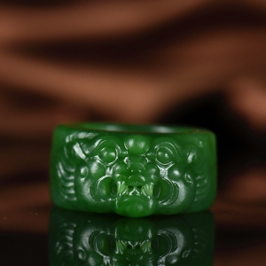 山料和田碧玉兽扳指