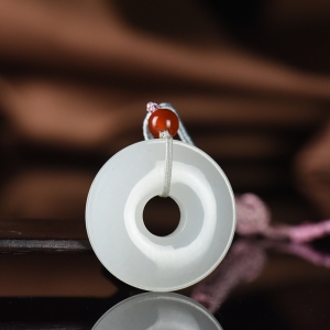 山料和田白玉平安扣吊坠