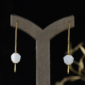 18K籽料和田白玉摇曳耳坠
