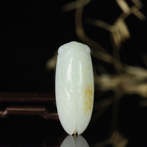 籽料和田白玉一鸣惊人吊坠