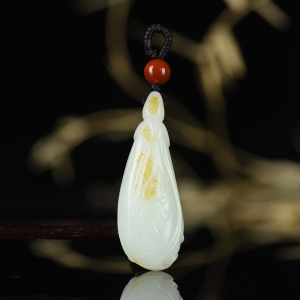 籽料和田白玉玉兰花吊坠