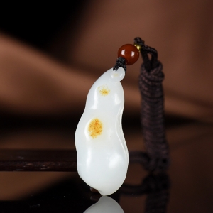 山流水料和田羊脂白玉福豆吊坠