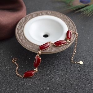 18K阿卡牛血红珊瑚随形手链