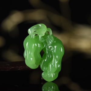 山料和田碧玉佛手吊坠