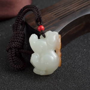 山料和田白玉貔貅吊坠