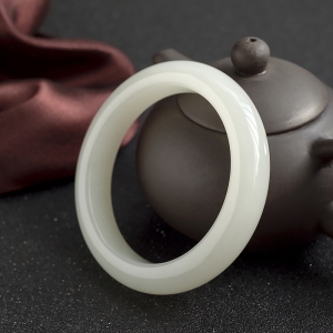 56.5mm山料和田白玉平安镯