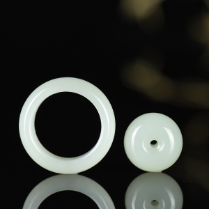 籽料和田白玉指环套装