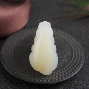 山料和田白玉貔貅吊坠