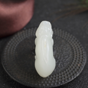 山料和田白玉貔貅吊坠