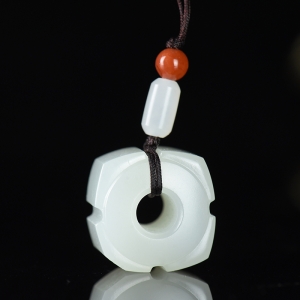 籽料和田白玉玉琮吊坠