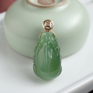 18K山料和田碧玉猫眼貔貅吊坠