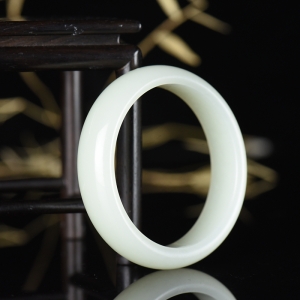 51mm山料和田白玉手镯