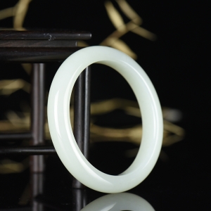 56mm山料和田白玉手镯