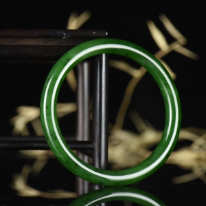 58.5mm山料和田碧玉圆镯