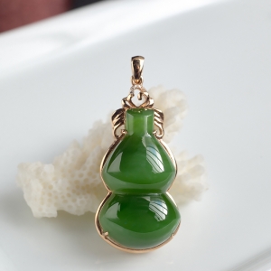 18K山料和田碧玉葫芦吊坠