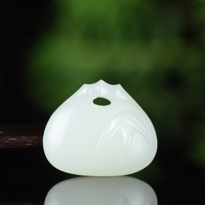 籽料和田白玉竹节平安锁吊坠