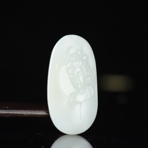 籽料和田白玉观音吊坠